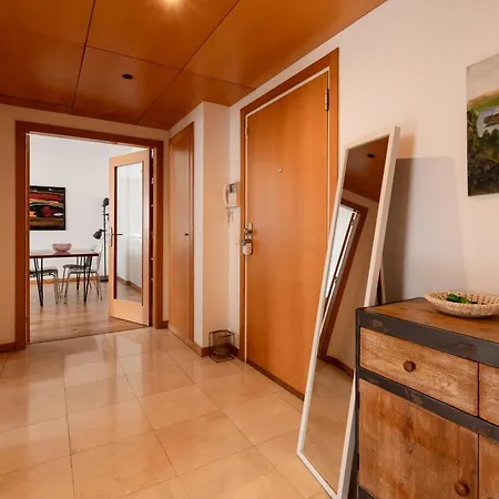 Appartement Modern In Parque Nacoes Lissabon