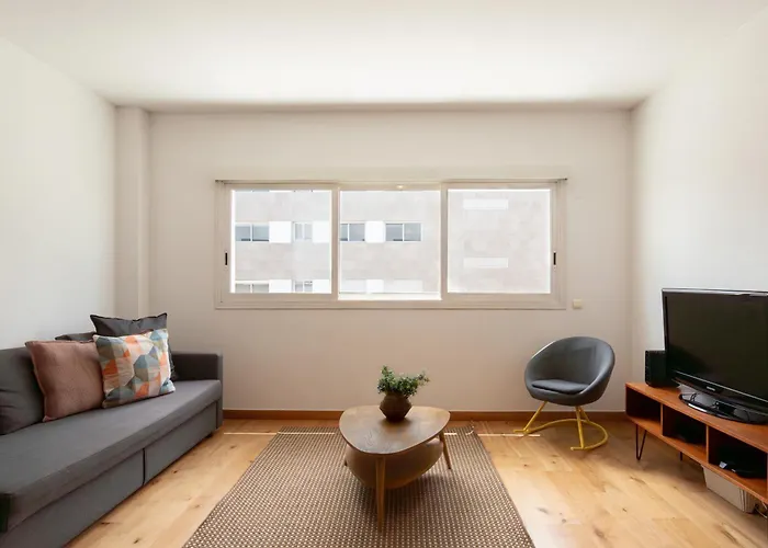 Modern In Parque Nacoes Appartement *