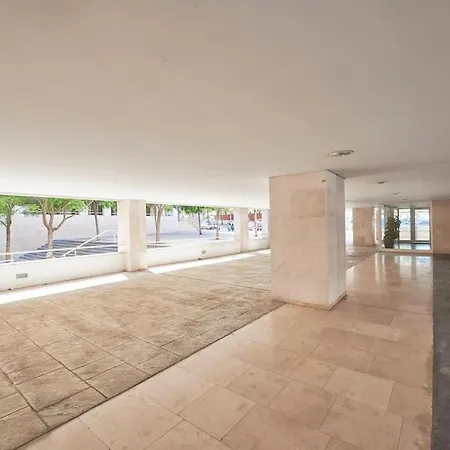 Διαμέρισμα Modern In Parque Nacoes Lisboa
