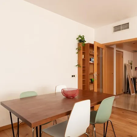 Modern In Parque Nacoes Apartamento